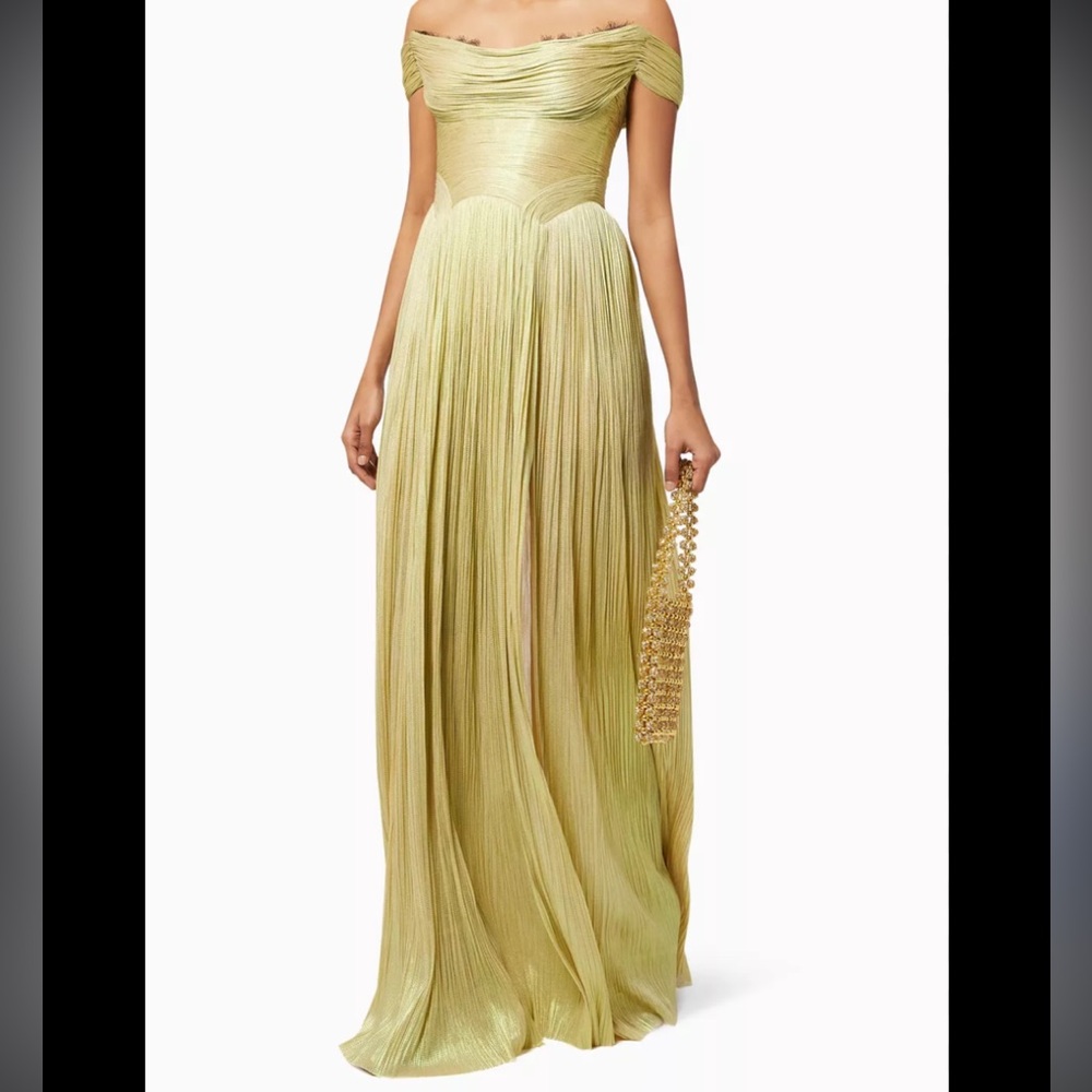 Maria Lucia Hohan
Sharon Off-The-Shoulder Silk Plisse Thigh-Slit Gown